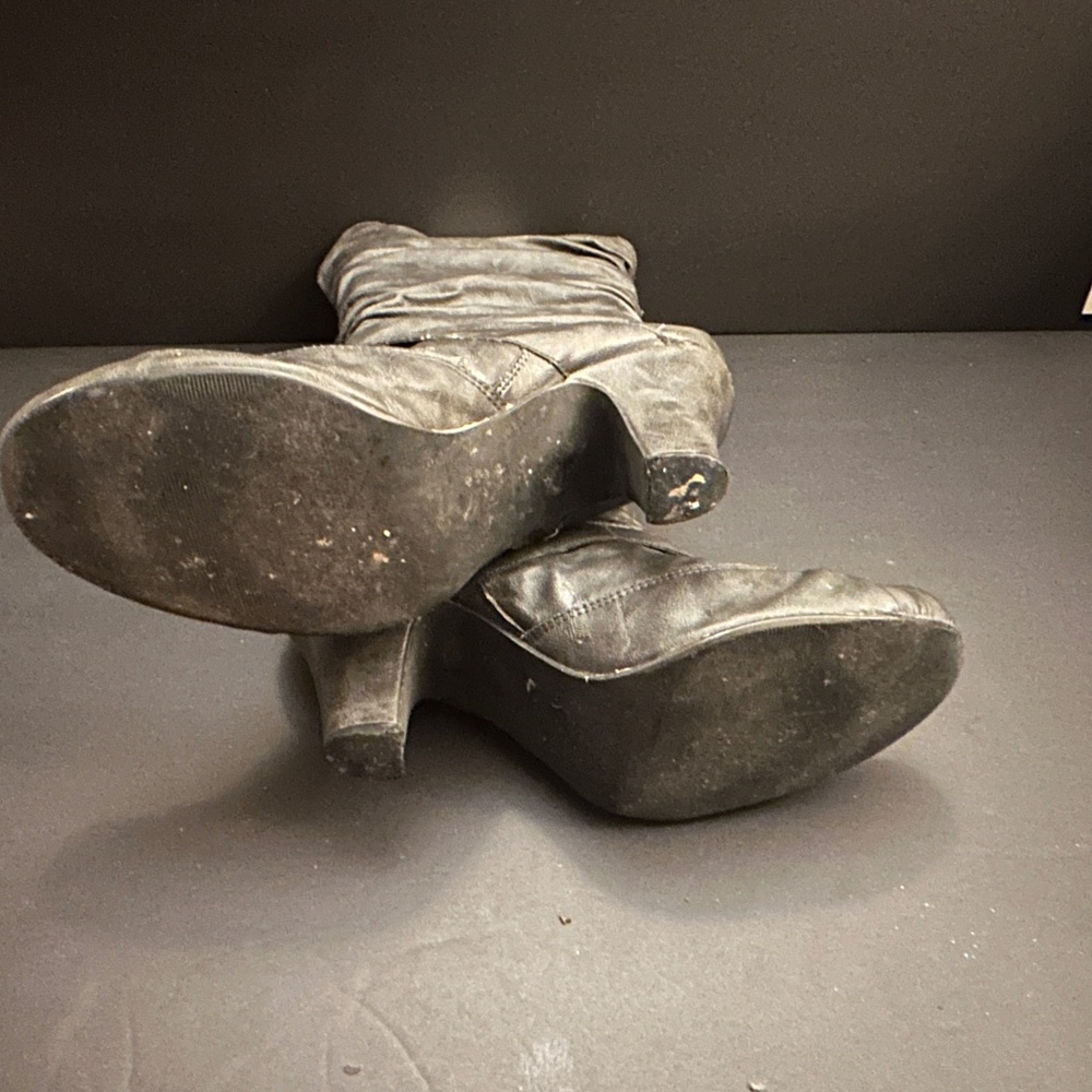 Madden Girl Heeled Gray Scrunch Boots - Picture 7 of 11